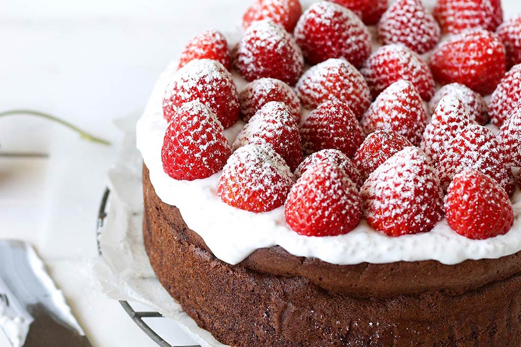 Cannabis-infused flourless chocolate cake satisfies munchies