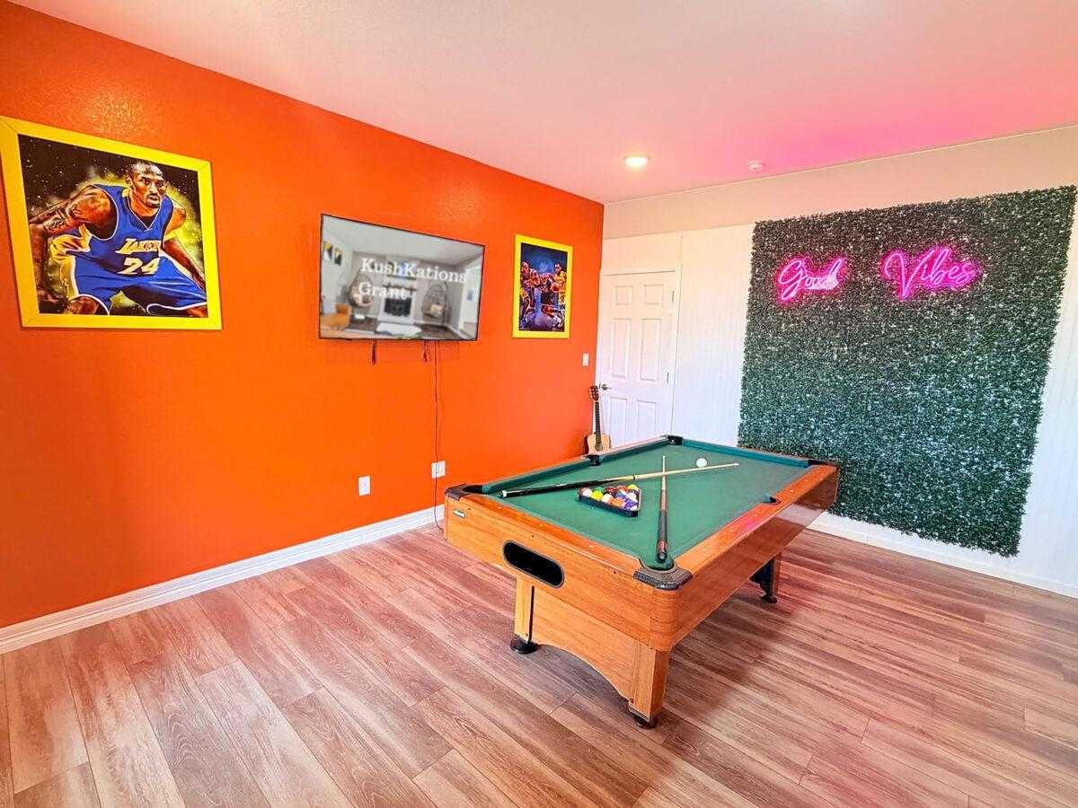 KushKatikons Mini-Golf Course